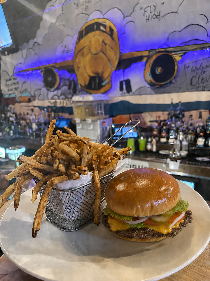 American Classic Cheeseburger.