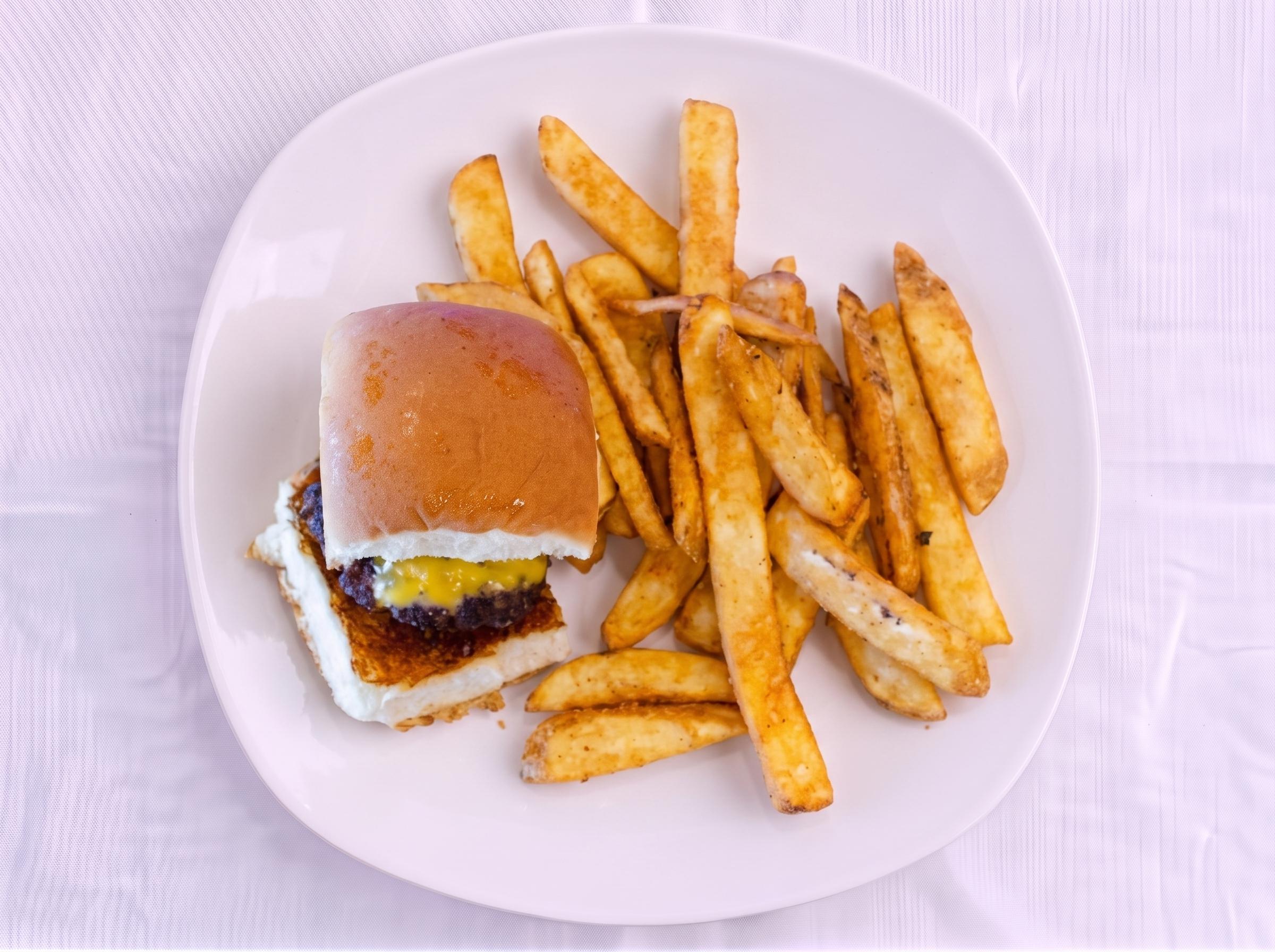 Kids Cheeseburger.