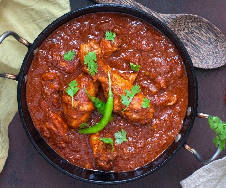 CHICKEN VINDALOO.
