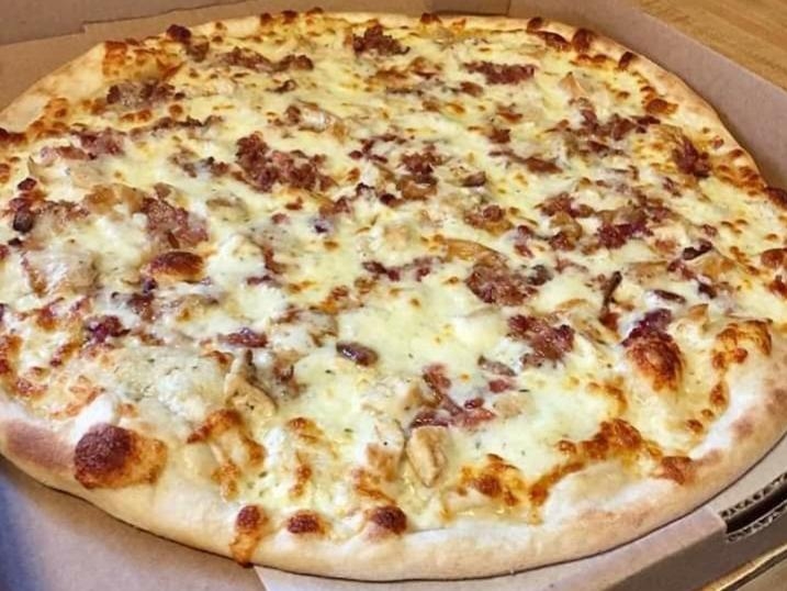 18" CHICKEN BACON RANCH PIZZA.