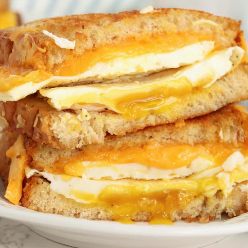 EGGS & CHEESE SANDWICH.