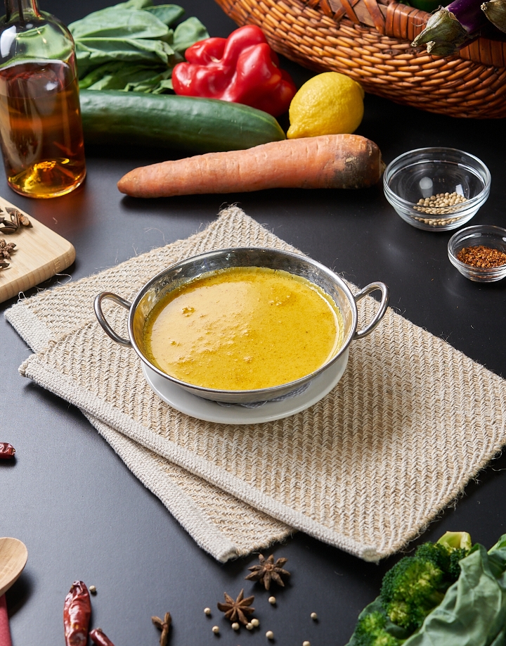 Yellow Curry Sauce (16oz).