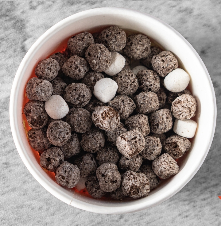 Side of Oreo O's Cereal.