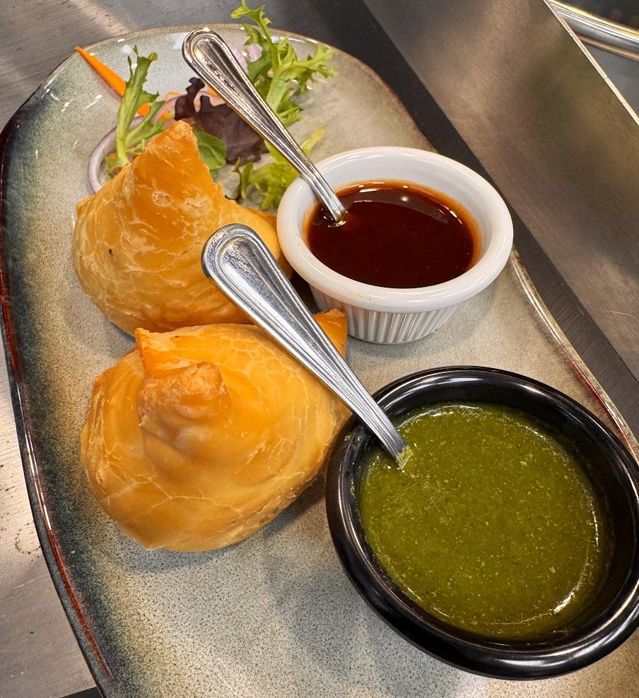 Veg Samosa (vegan).