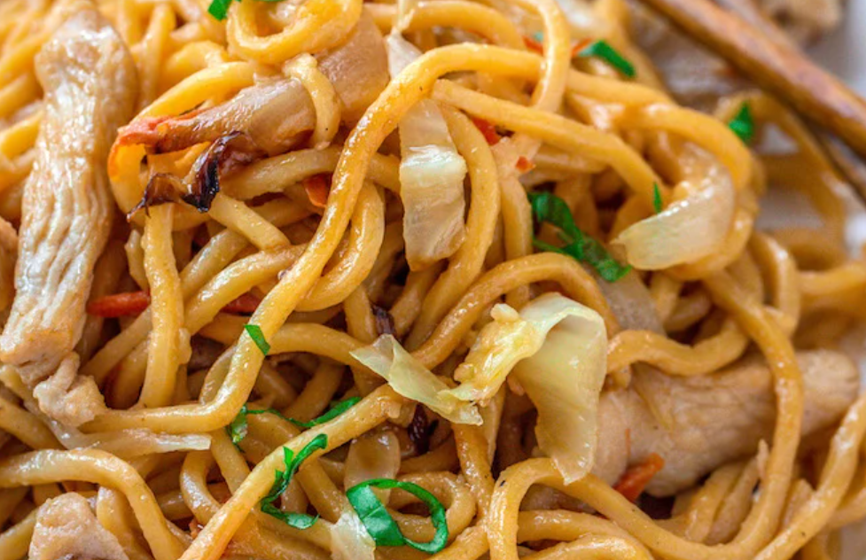K-CHICKEN LO-MEIN.