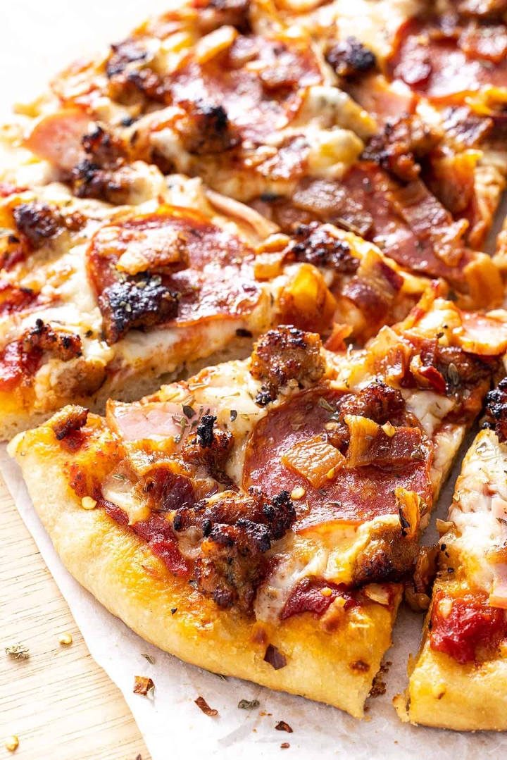 Lovin Da Meat Pizza.