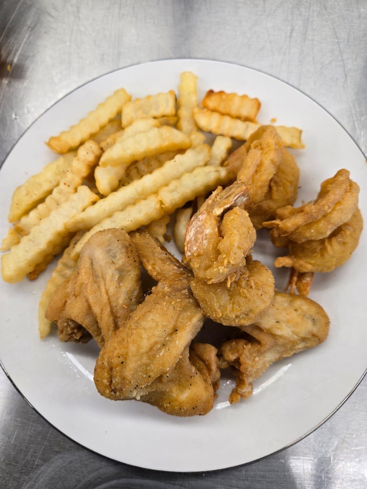Combo - 3 Wings, 1 Fish.