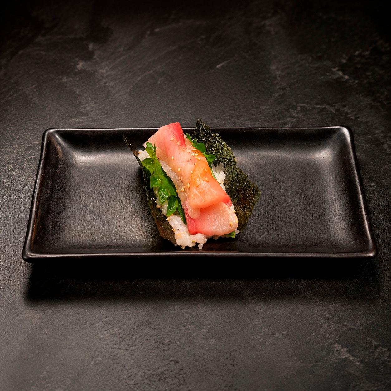 Yellowtail Handroll.