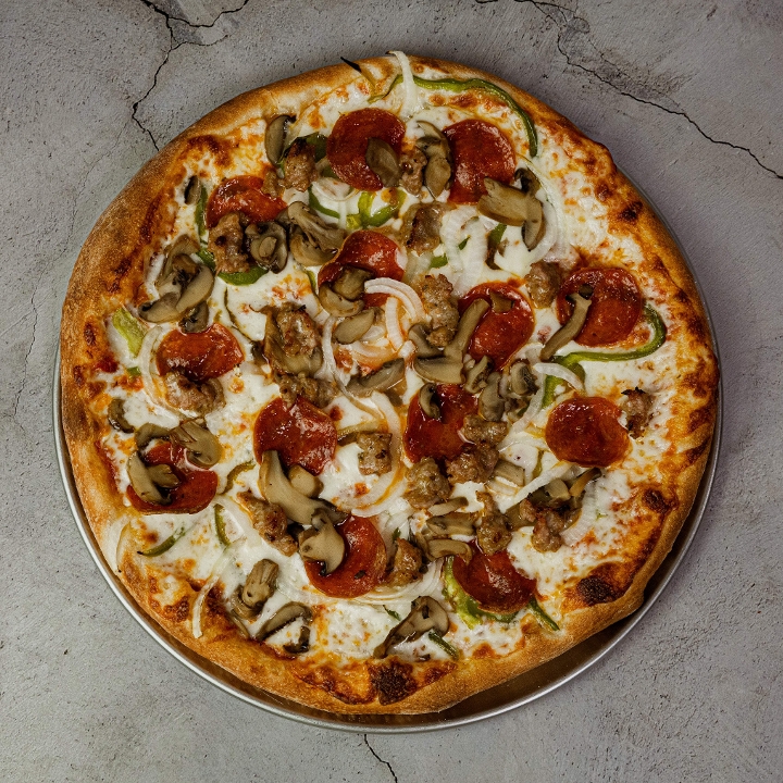 16" Deluxe Pizza.