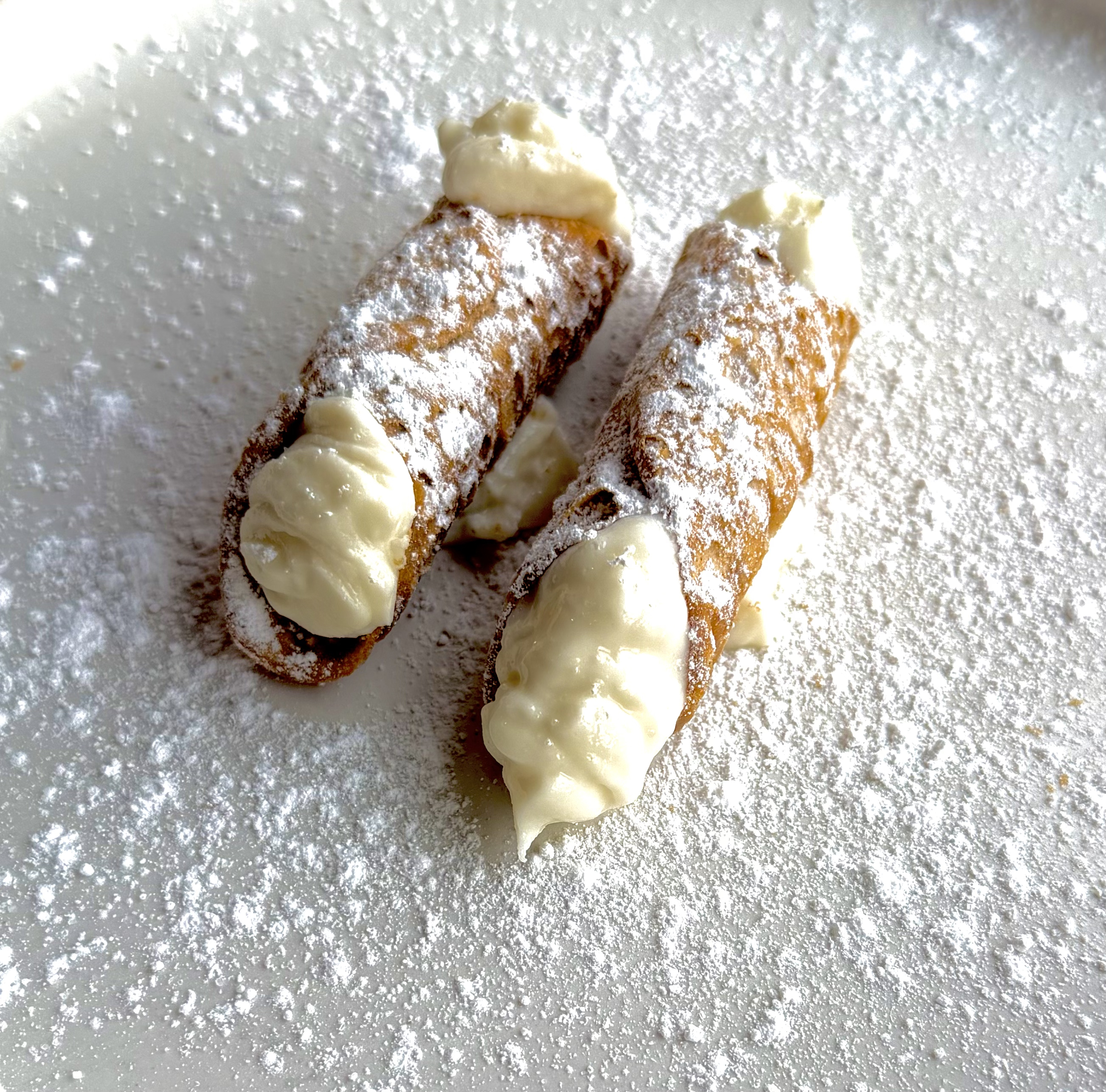 Cannoli.