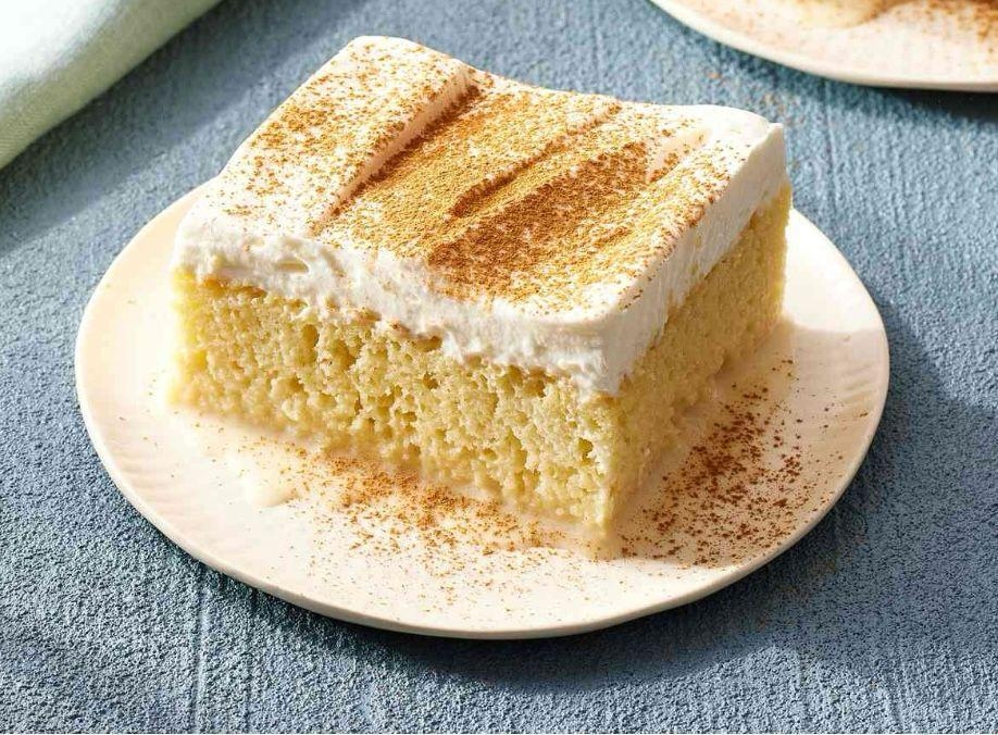 TIRAMISU CAKE.