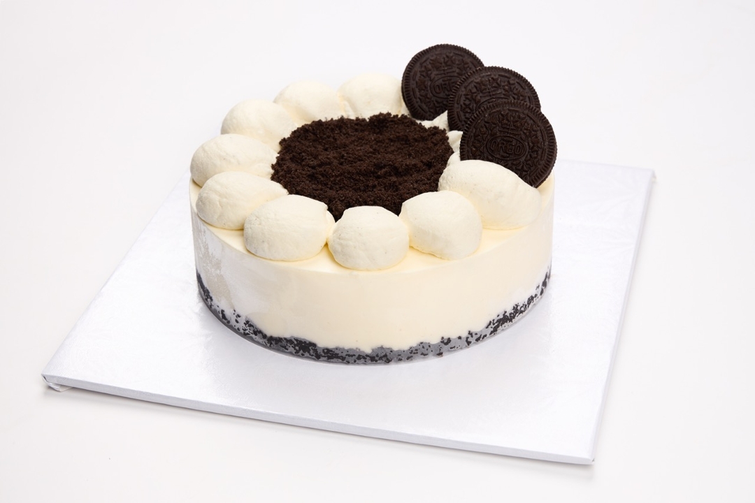 Oreo Cheesecake Whole Cake.