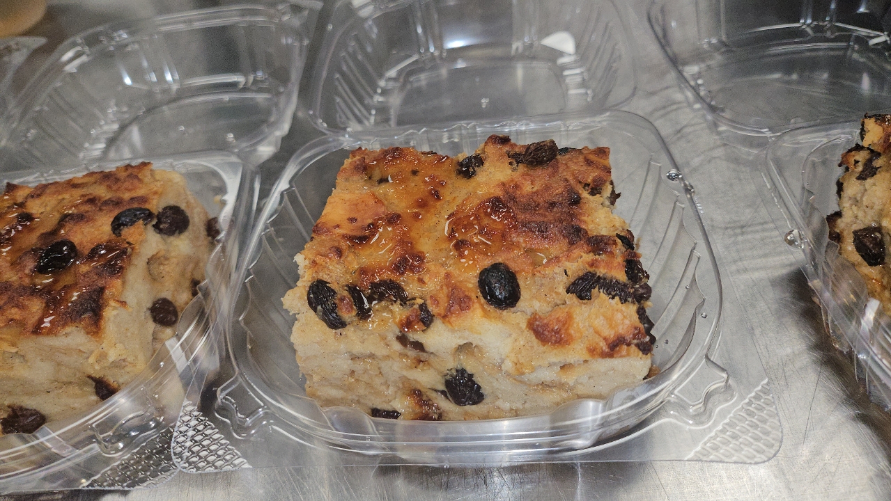 Bread pudding/ pudin de pan.