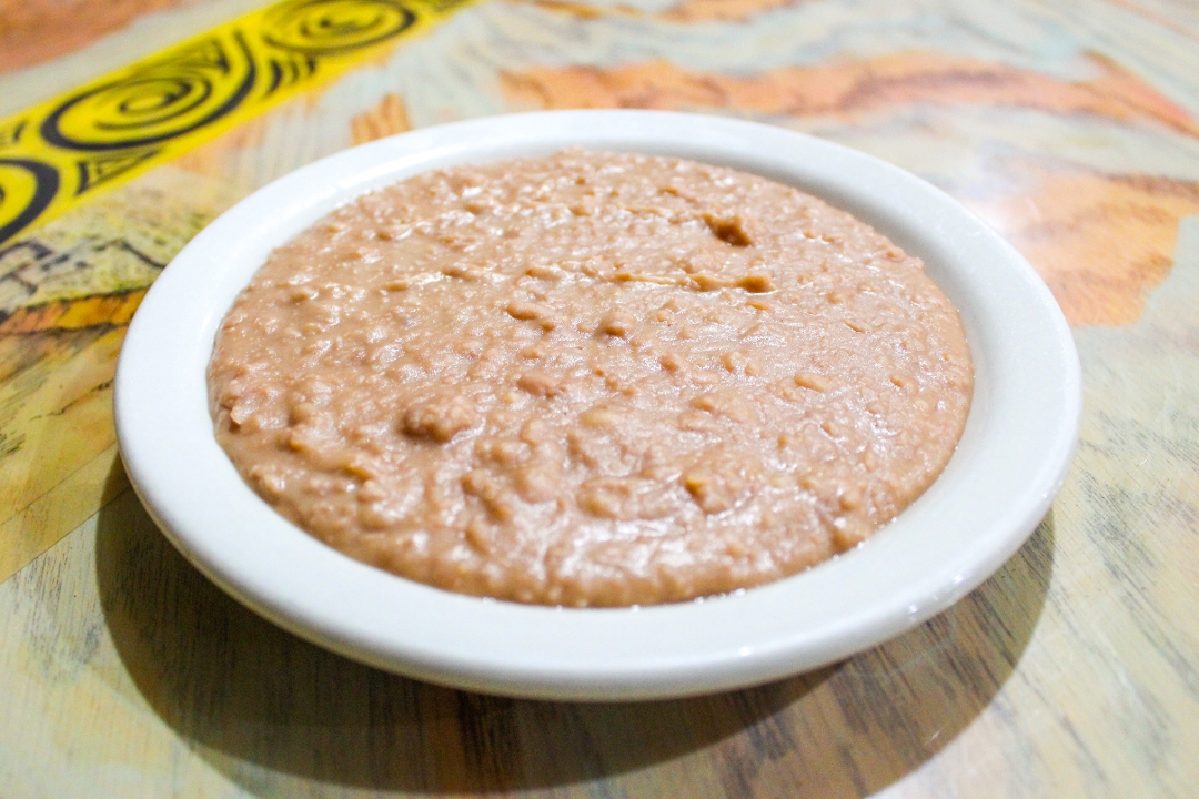 Frijoles.