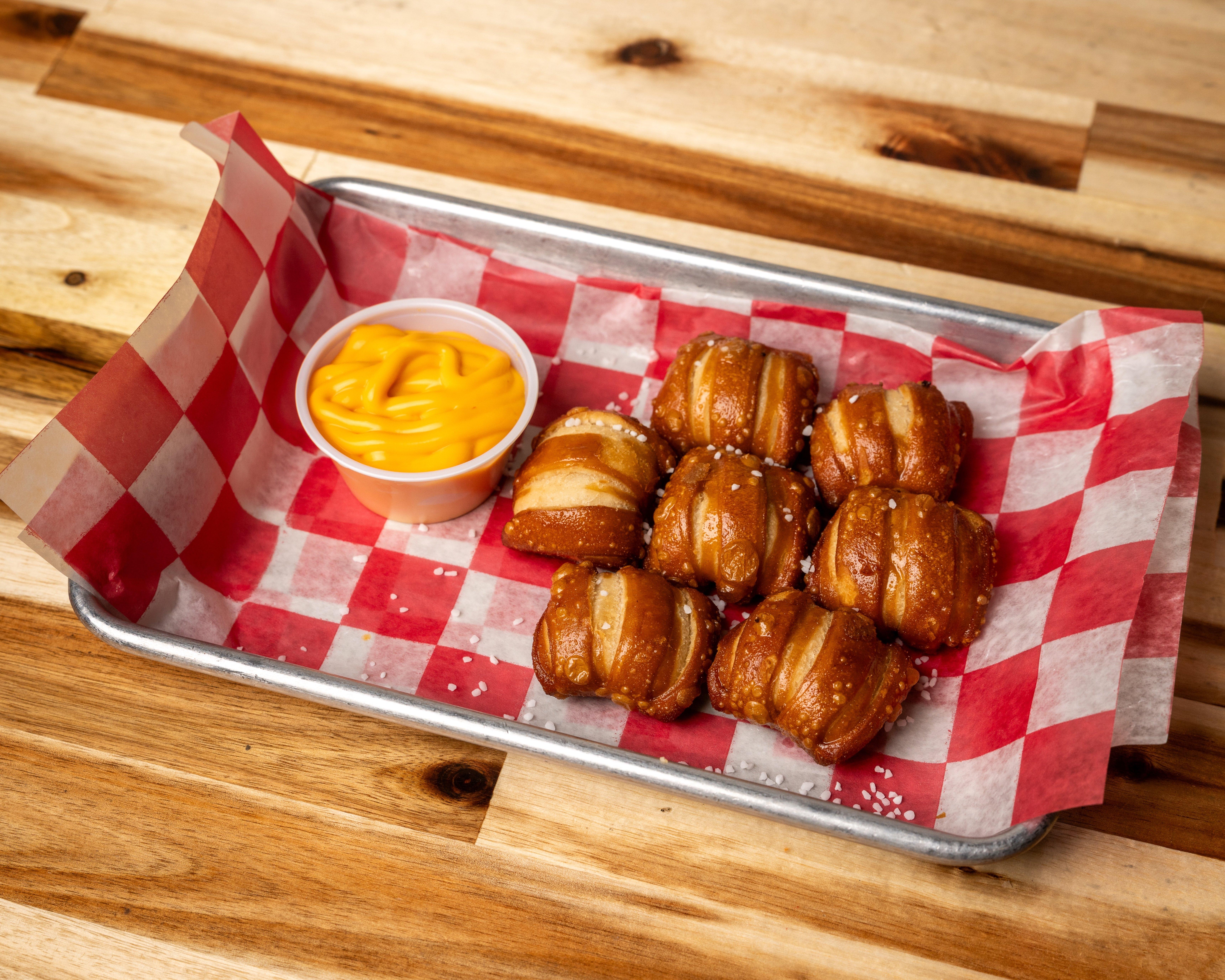 SOFT PRETZELS BITES.