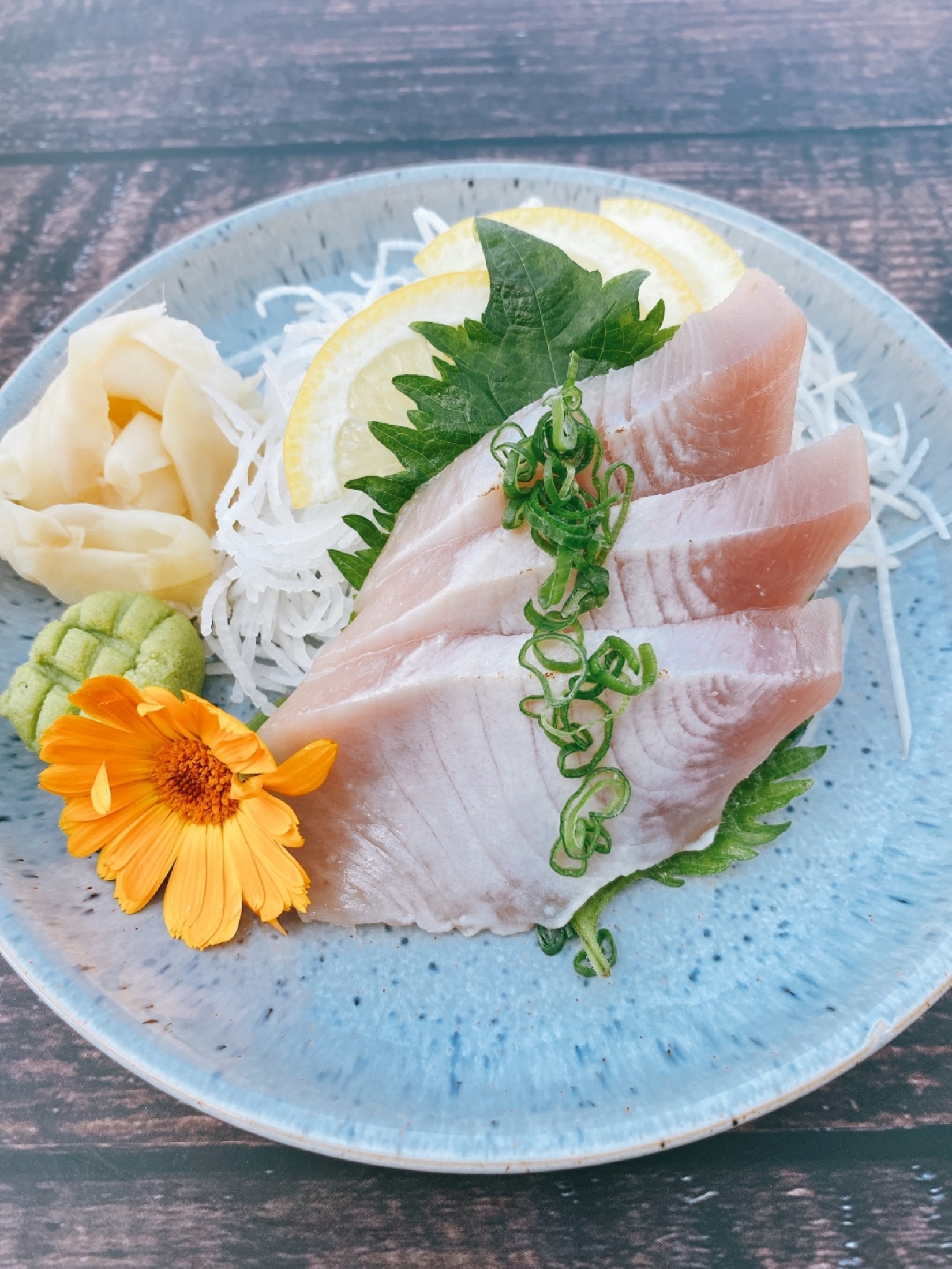 Spicy Garlic Albacore Tataki Sashimi.