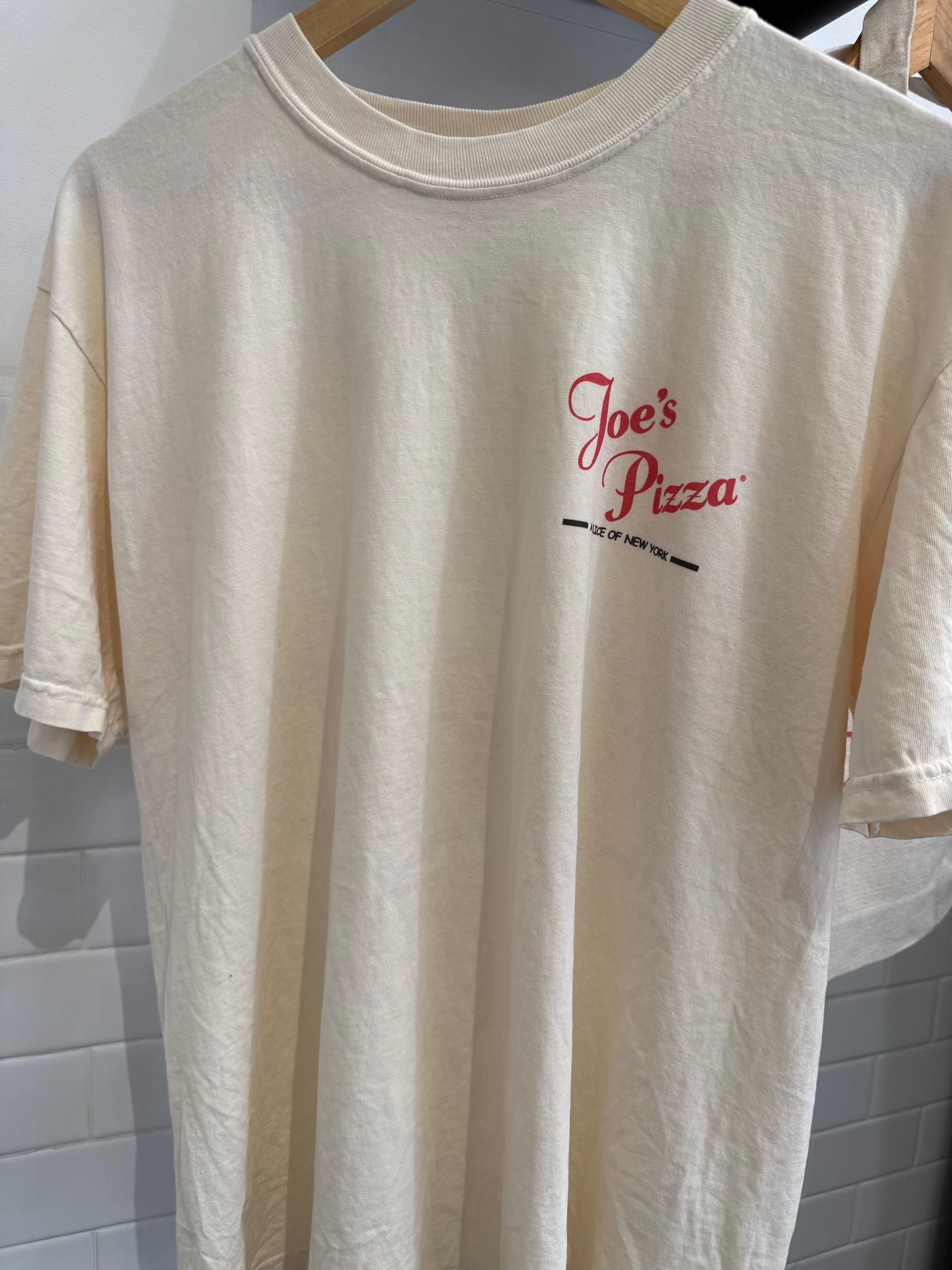 T-shirt cream.