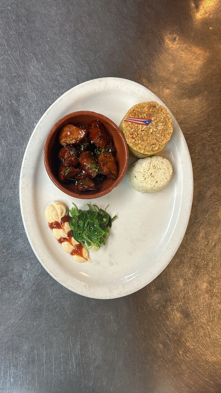 Chino Taino Mofongo.