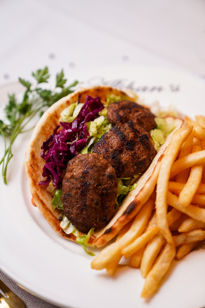 Lunch Kofte, Pita, Salad.