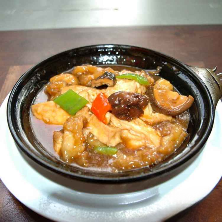 HP11. 斑腩豆腐煲/Fish Filet & Tofu Casserole.