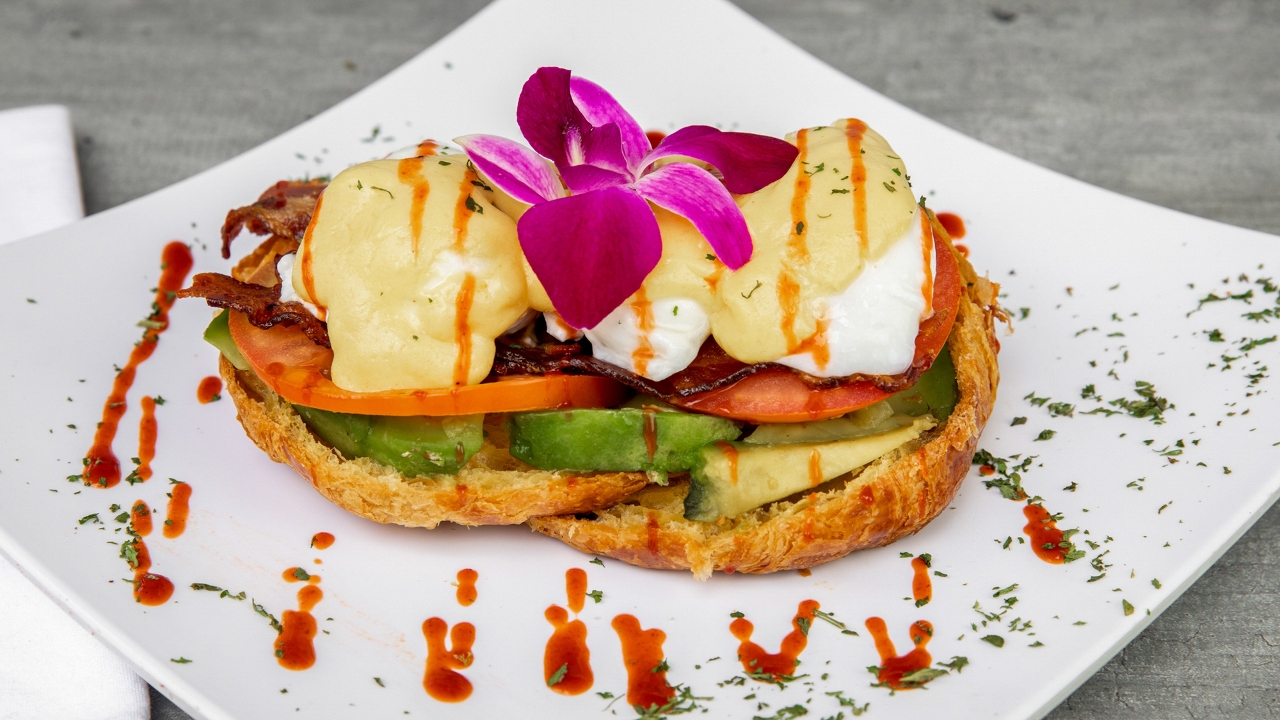 #57D Papillon Benedict.