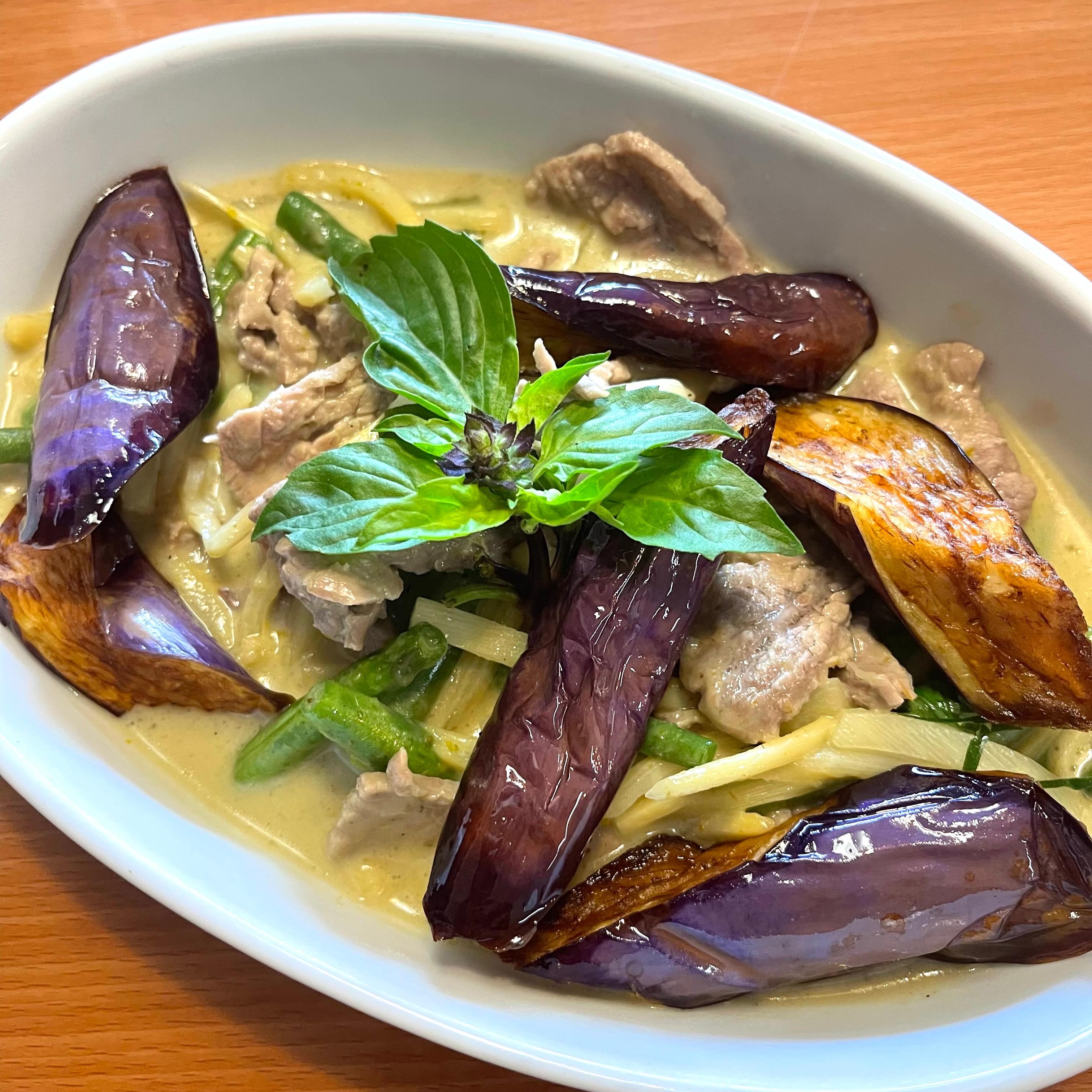 L - Green Curry.
