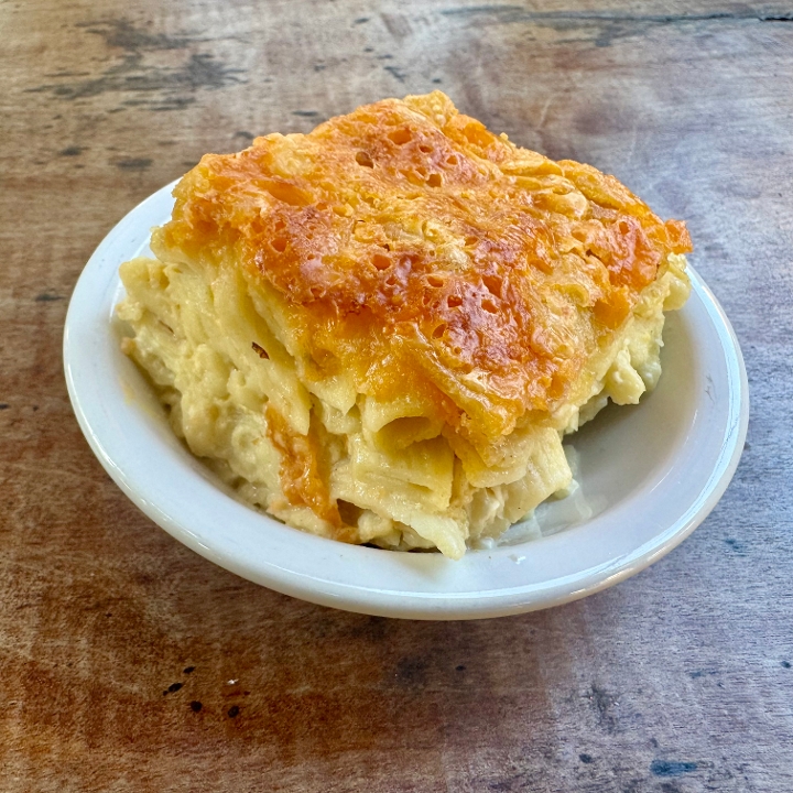 Baked Macaroni (Contains Dairy).
