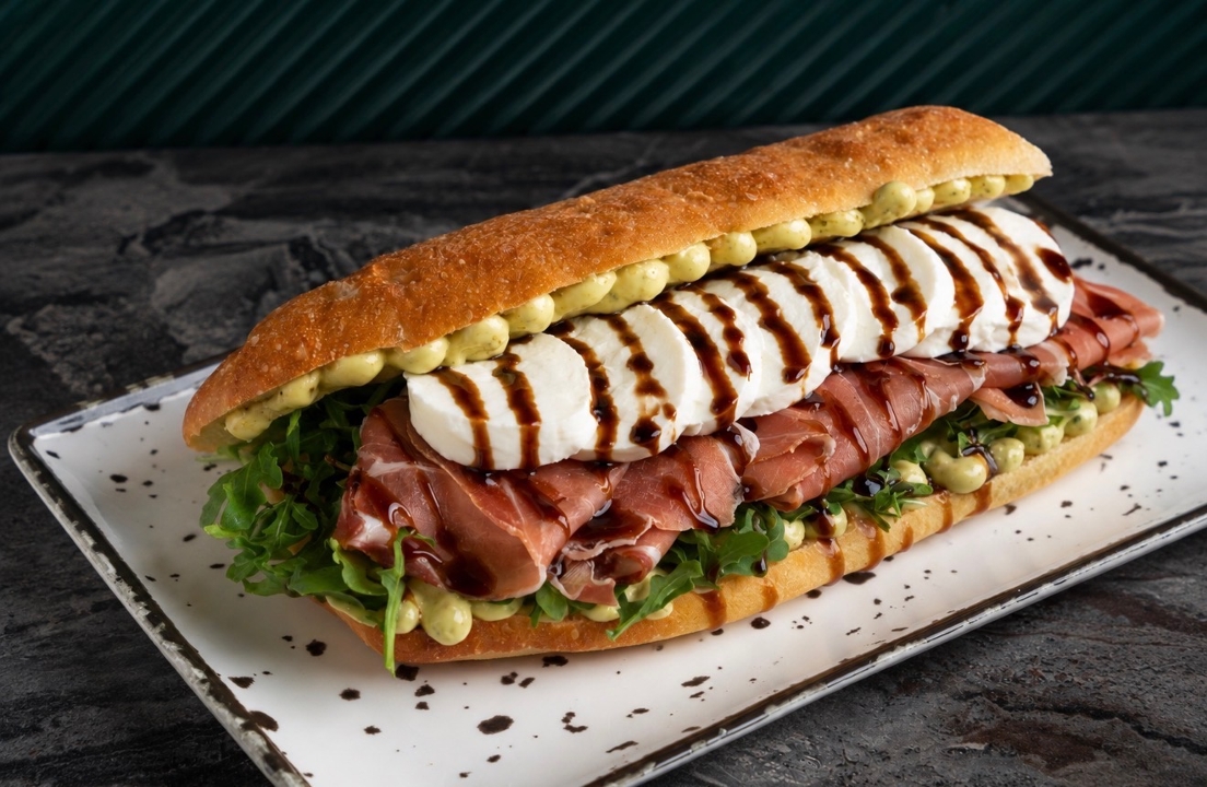 The Prosciutto & Mozzarella.