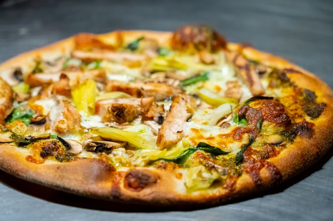 O9er Pizza.
