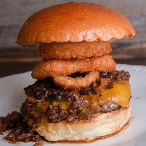 CHILI BURGER.