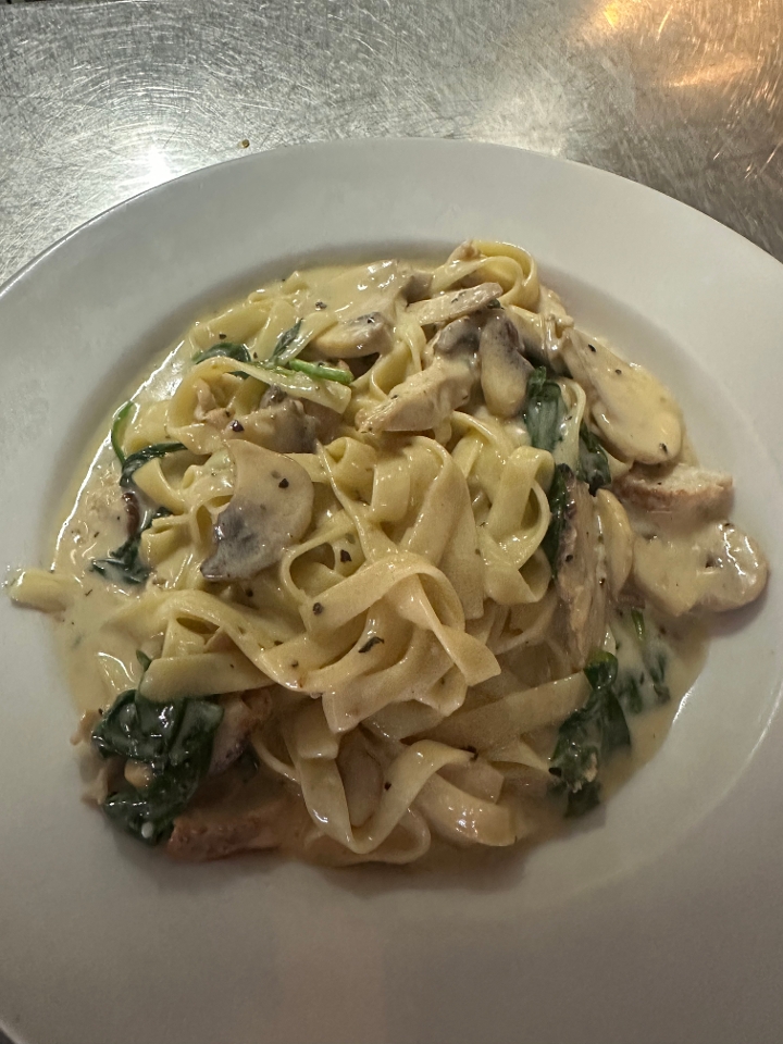 Fettuccine Pignoli.