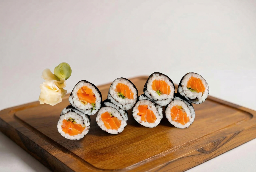Salmon Roll.