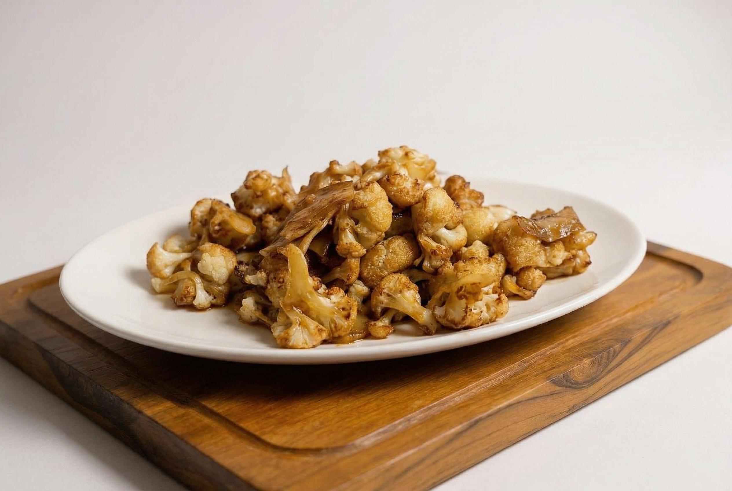 干煸花菜 Sautéed Cauliflower.