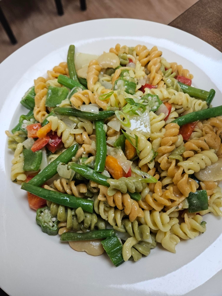 Rasta Pasta (One Size add shrimp or chicken requires 20 minutes.