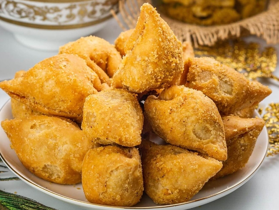 Mini Samosa w/ Cholay (8).
