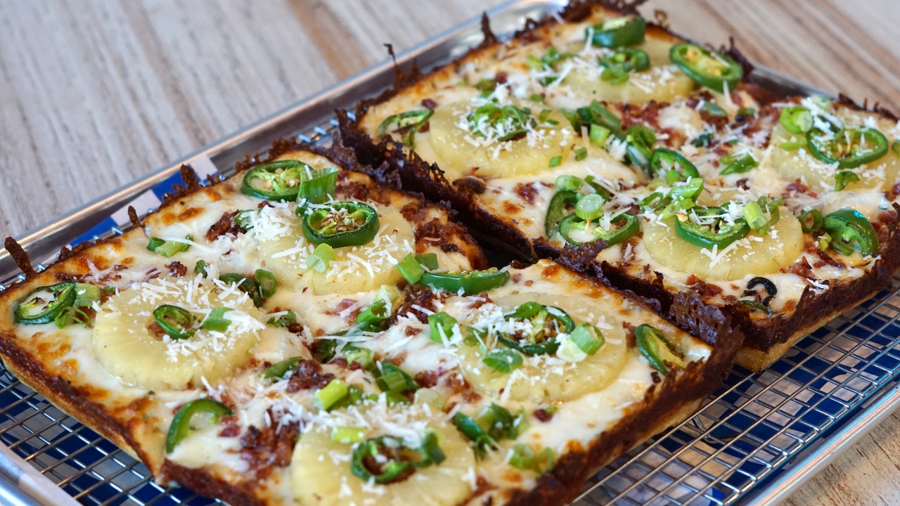 LARGE P.B.J. (PINEAPPLE - BACON - JALAPENO).
