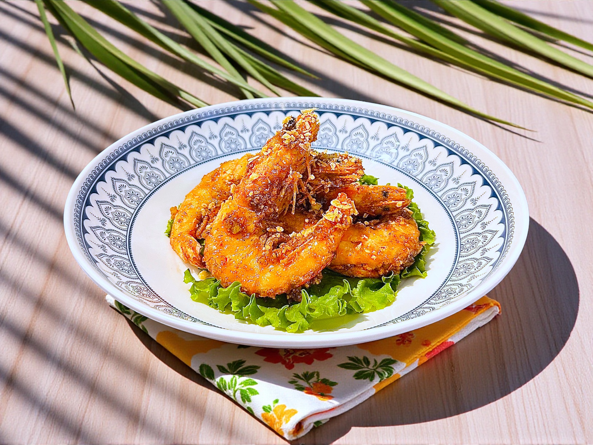#1 Garlic Prawns (Goong Kratiem) กุ้งกระเทียม.