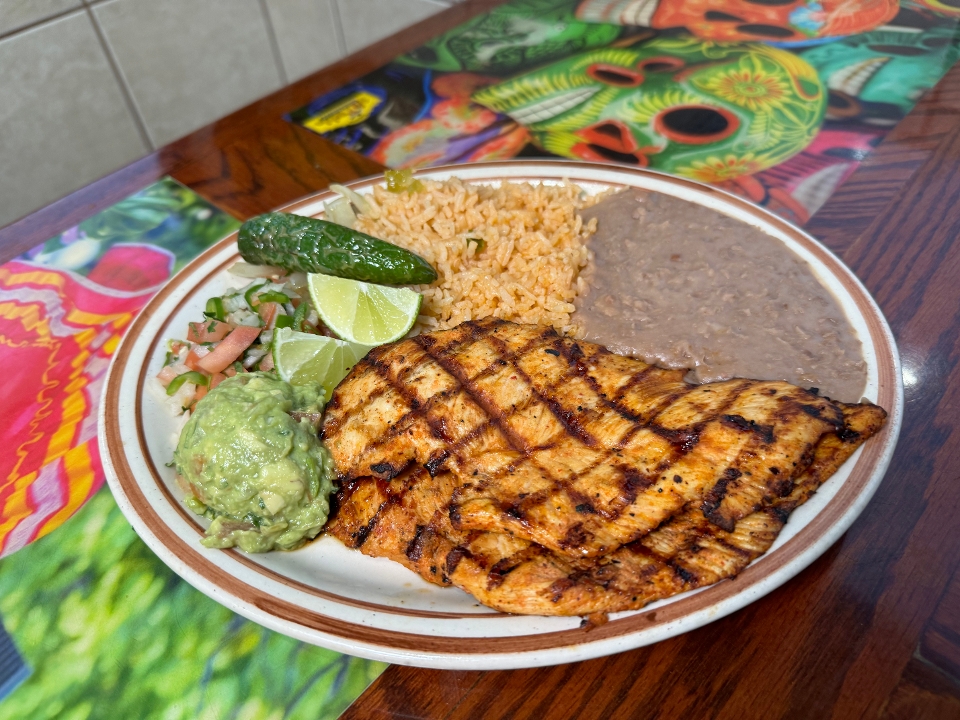 Parrilla De Pollo Dinner.