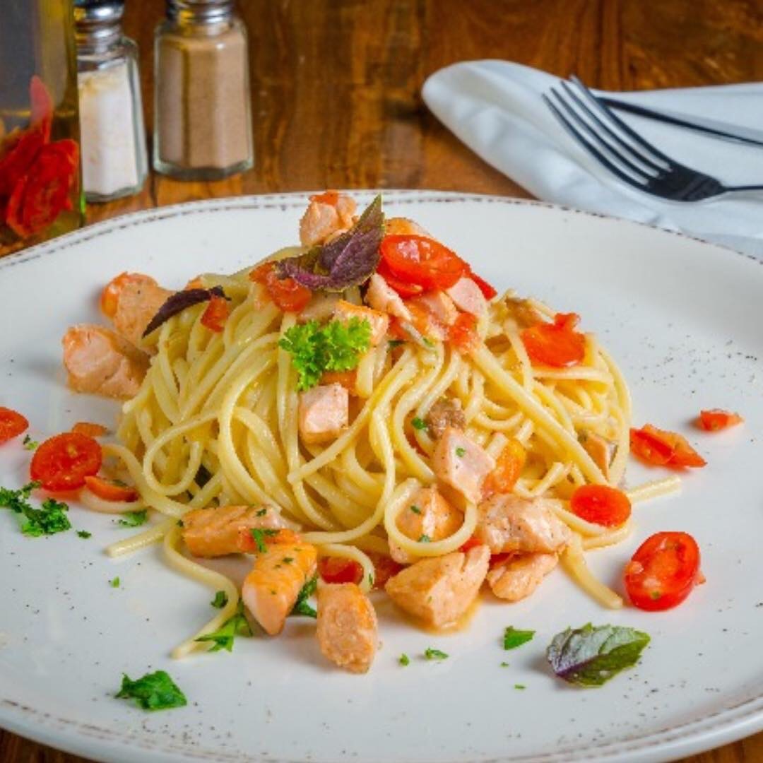 Spaghetti with Salmon & Cherry Tomato.