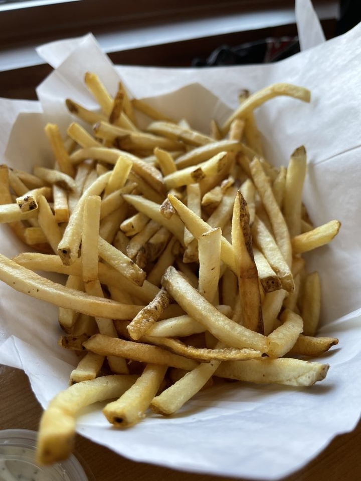 Regular Fries Basket.