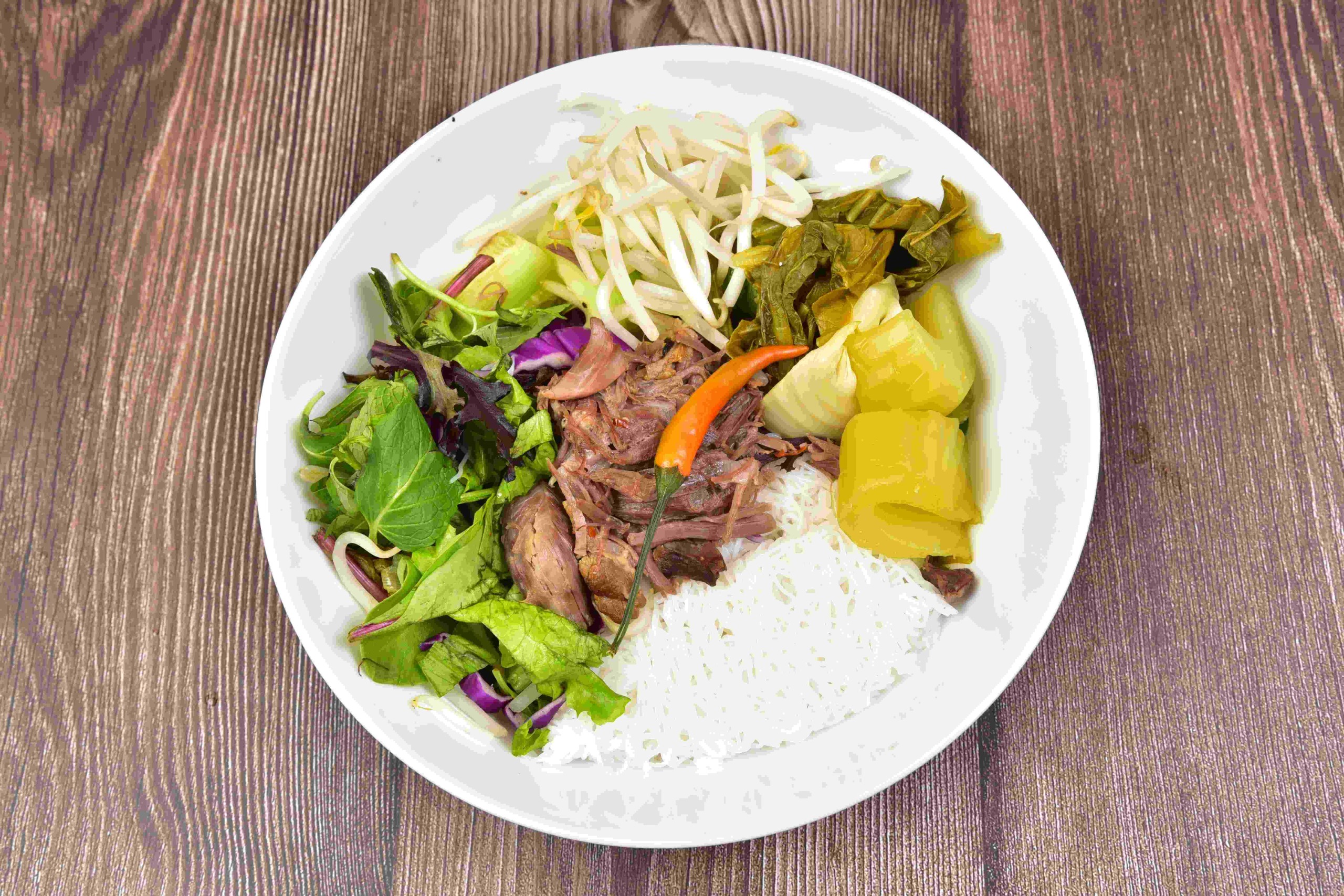 B3. Huế Heritage Bowl - Braised Huế Beef.