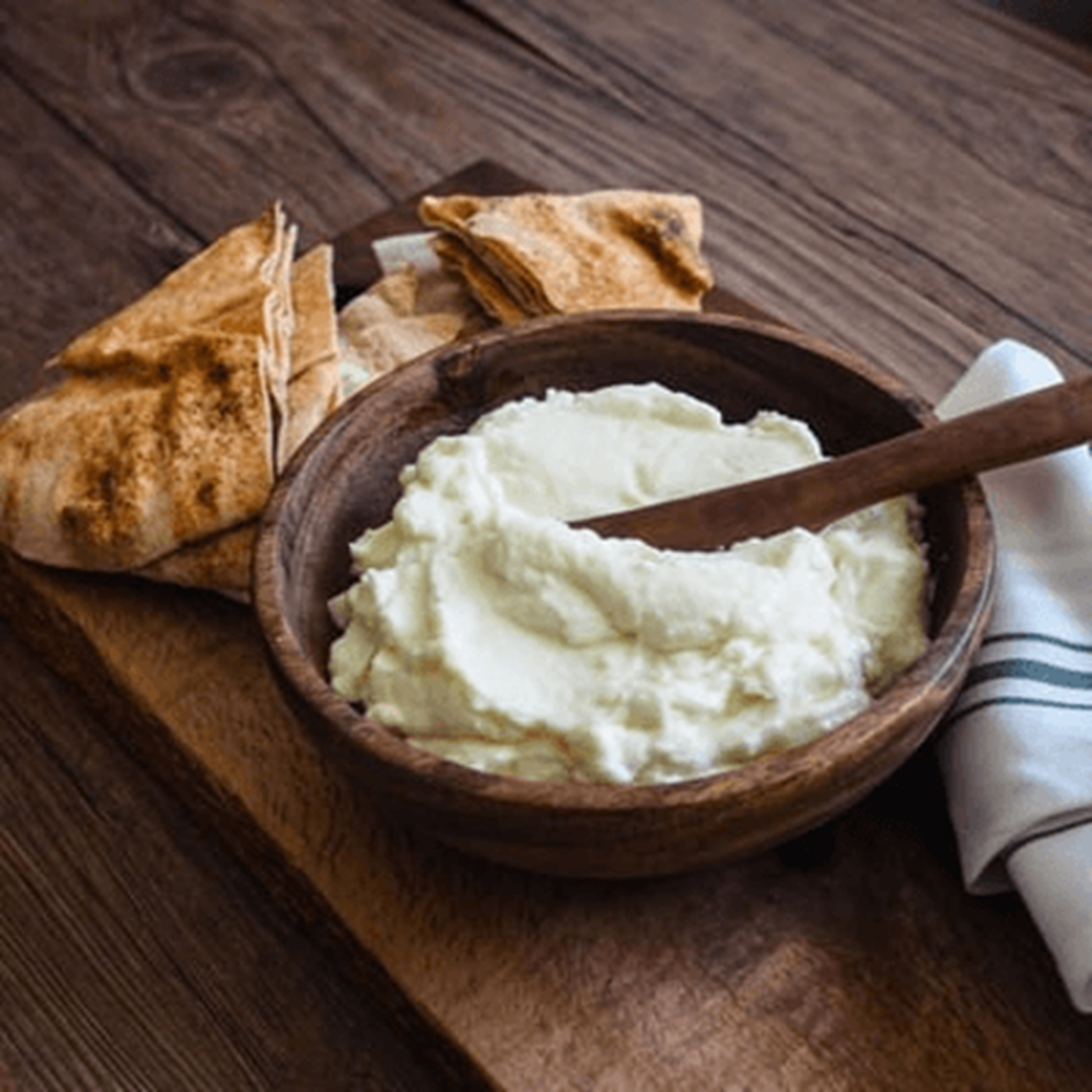 Garlic Spread & Naan Chips.