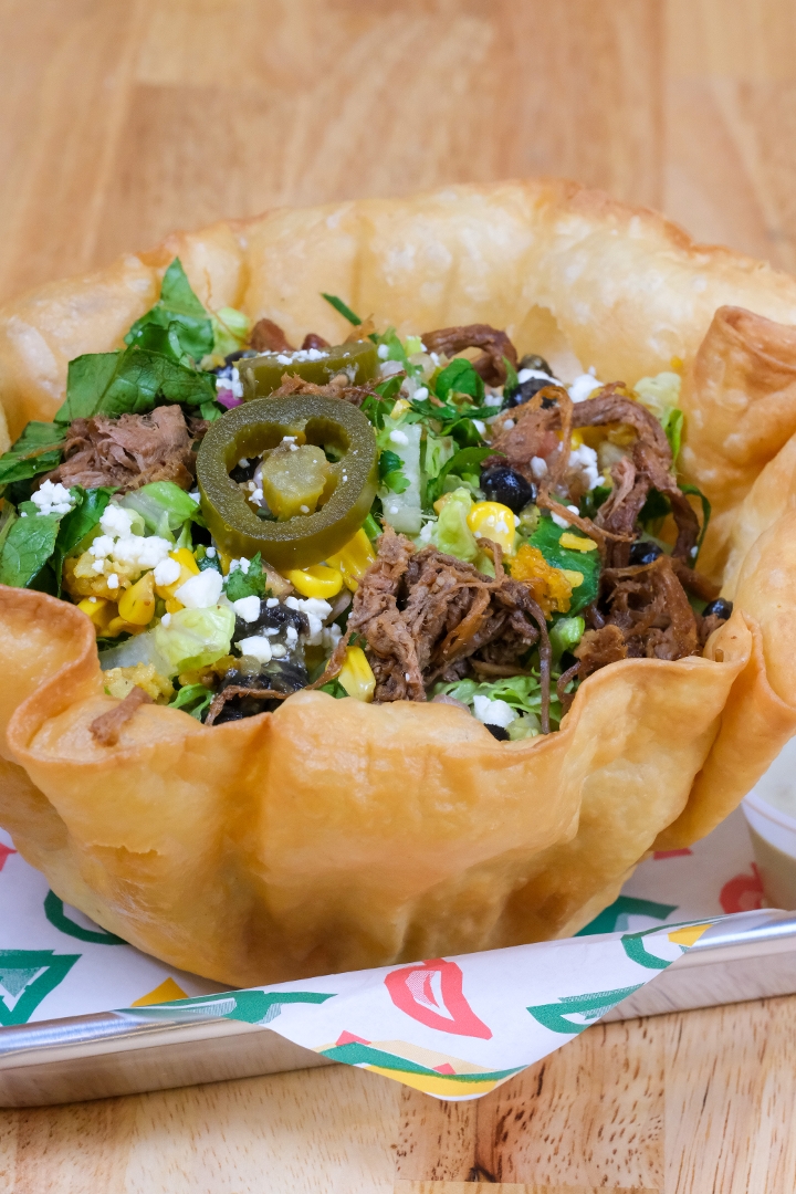 Chicken Barbacoa Tostada Bowl (Barbacoa de Pollo).