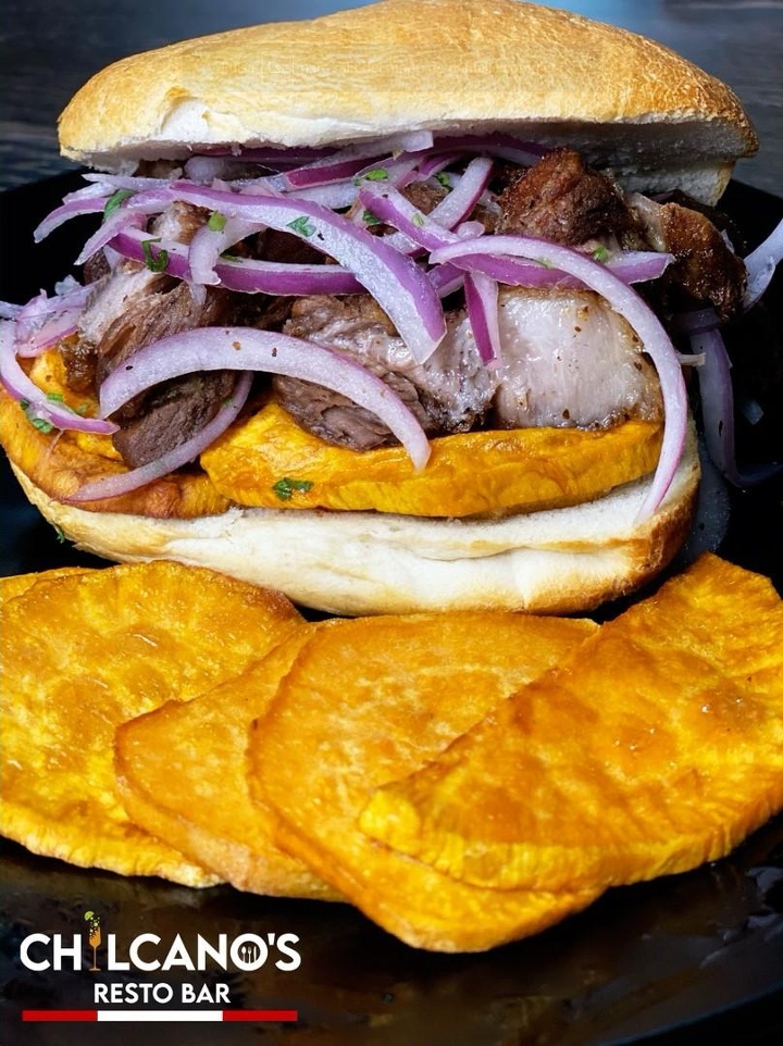 Pan con Chicharron.