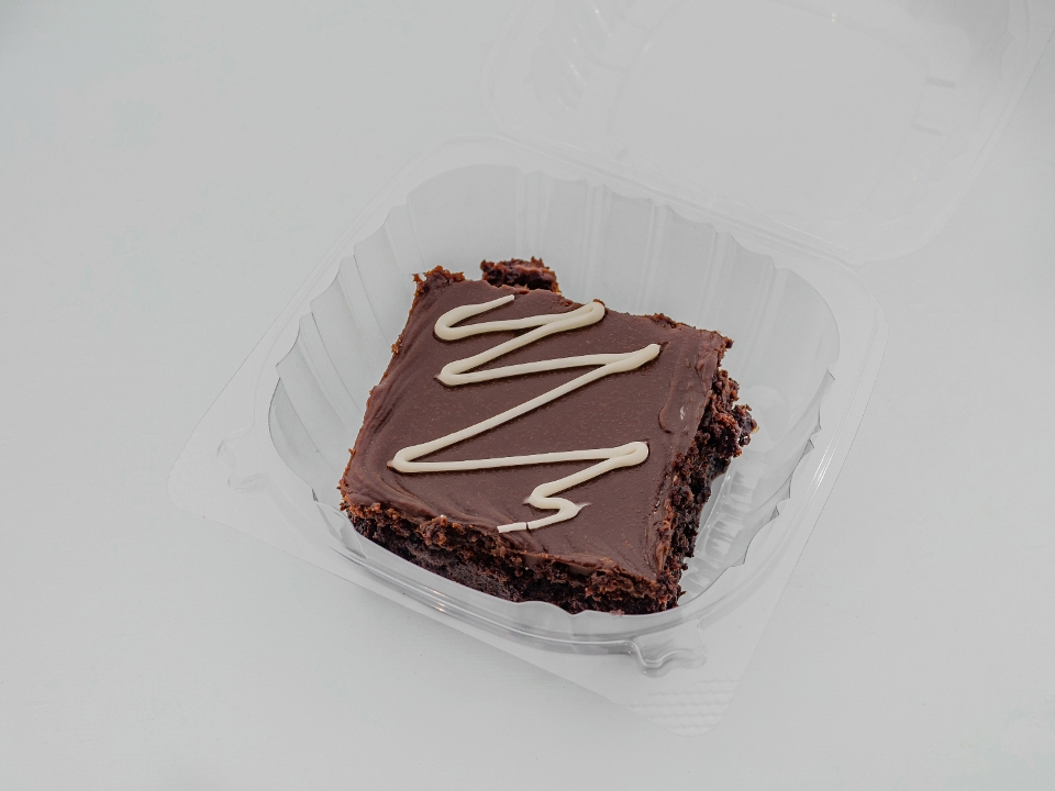 Chocolatopita (chocolate pie).