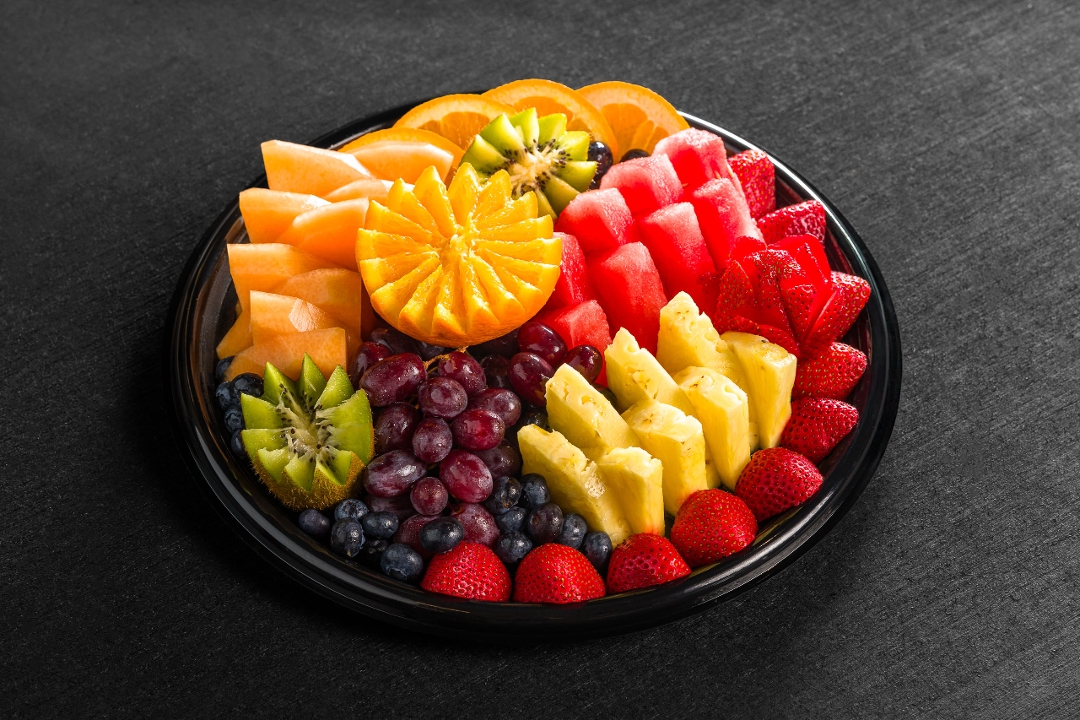 SEASONAL FRUIT PLATTER.