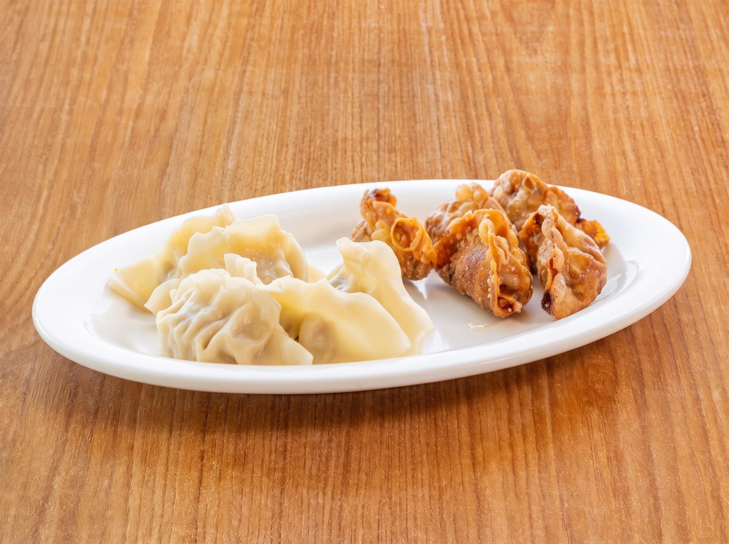 DUMPLINGS FRIED (5) / STEAMED (5).