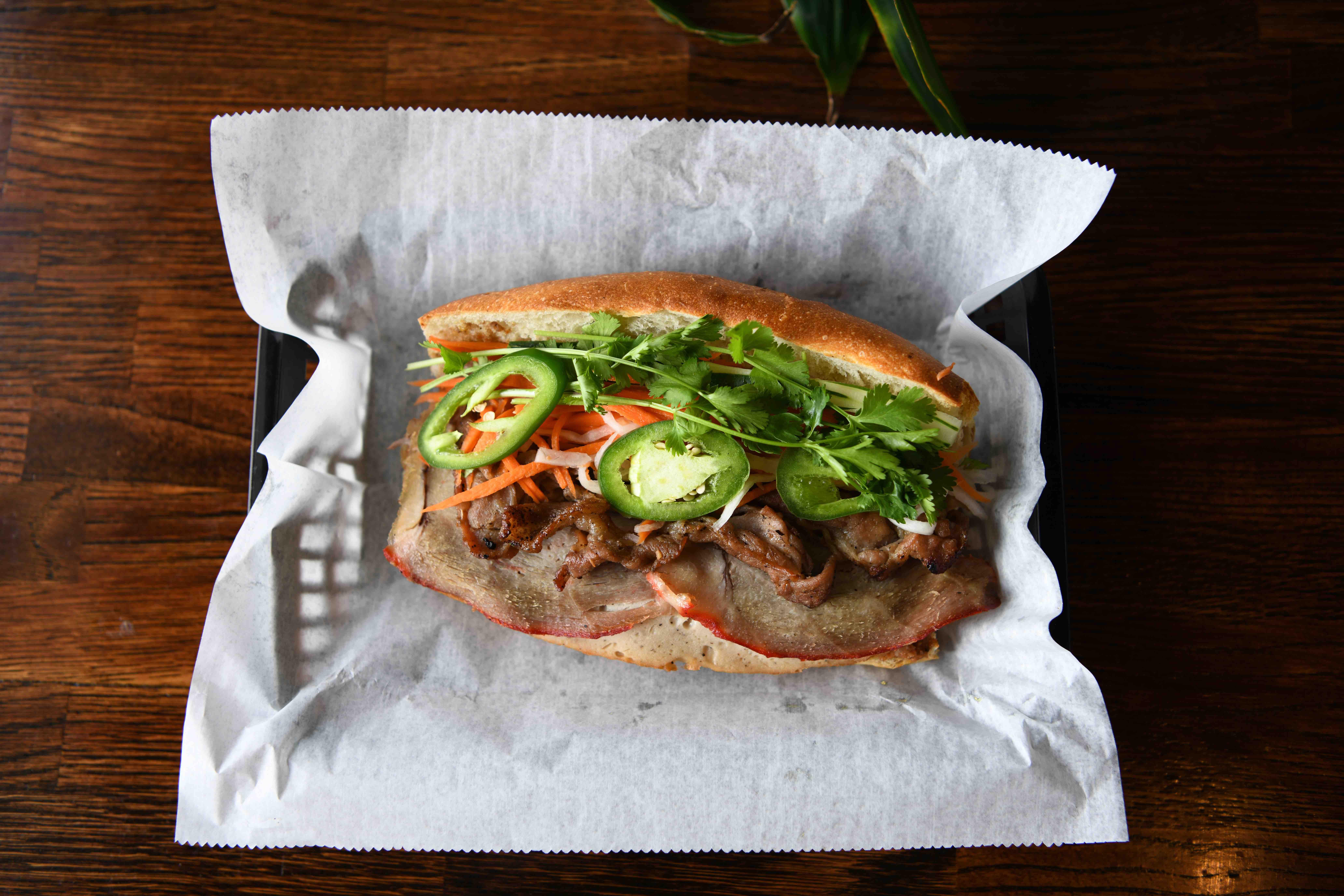 VIETVANA BANH MI.