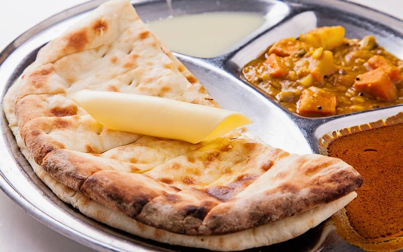 CHEESE NAAN.