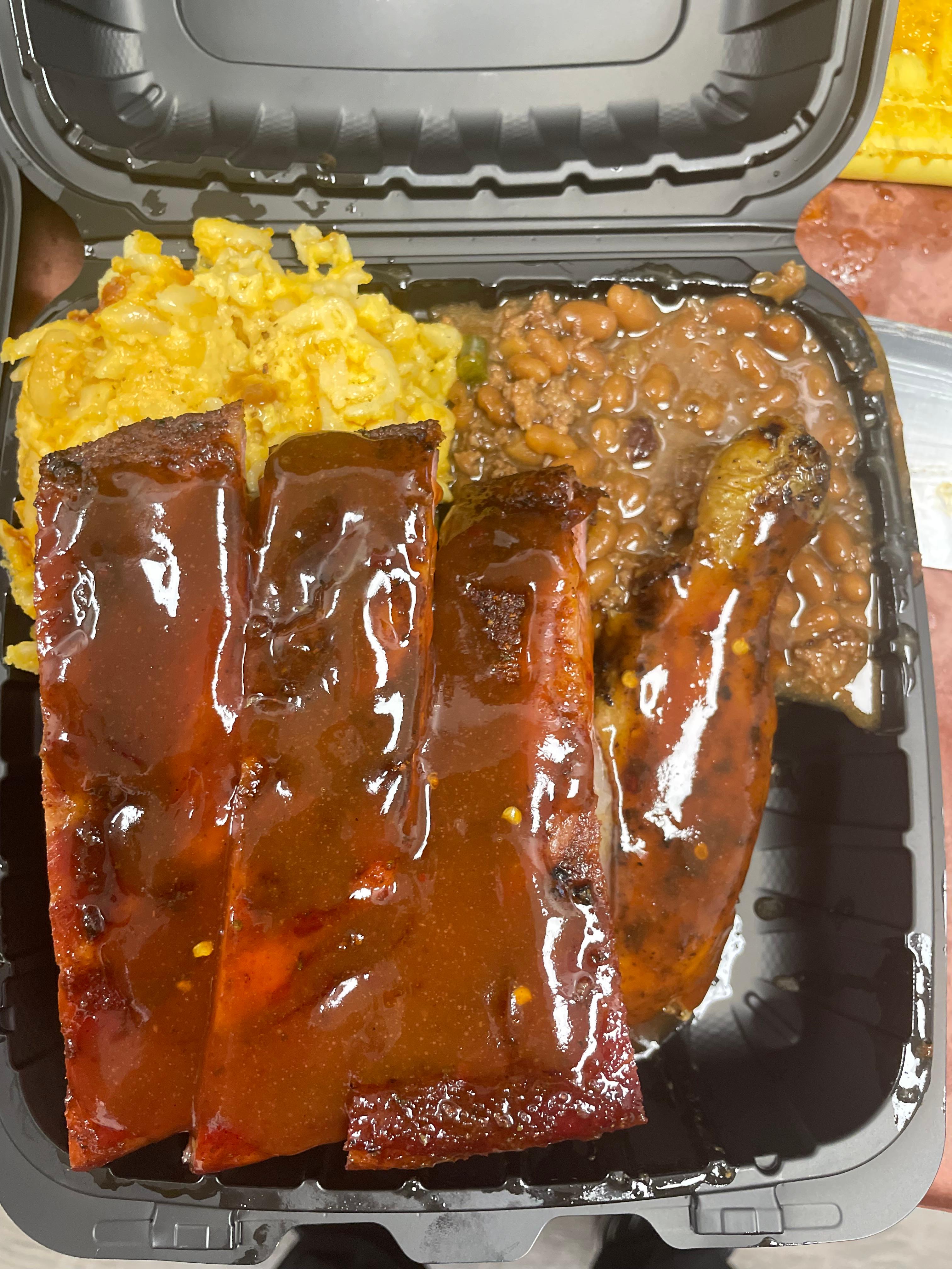 Brisket and Chicken Combo with Two Sides.
